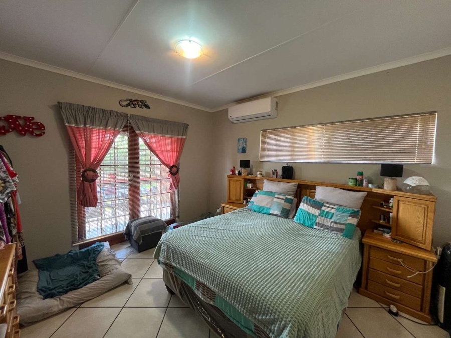 2 Bedroom Property for Sale in Olyfvenhoudtsdrift Northern Cape